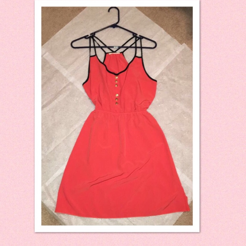 boutique button dress by pearl
